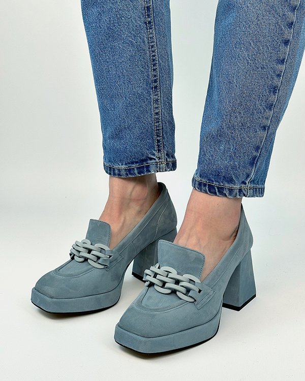Фото: Вишукані туфлі з модною фурнітурою. Купити зі знижкою 16%.