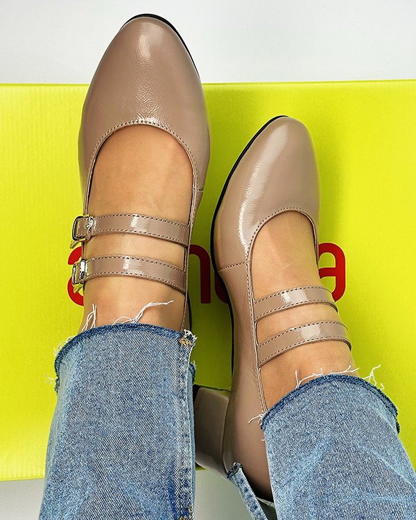 Фото: Лакові туфлі Мері-Джейн. Купити зі знижкою 18%.