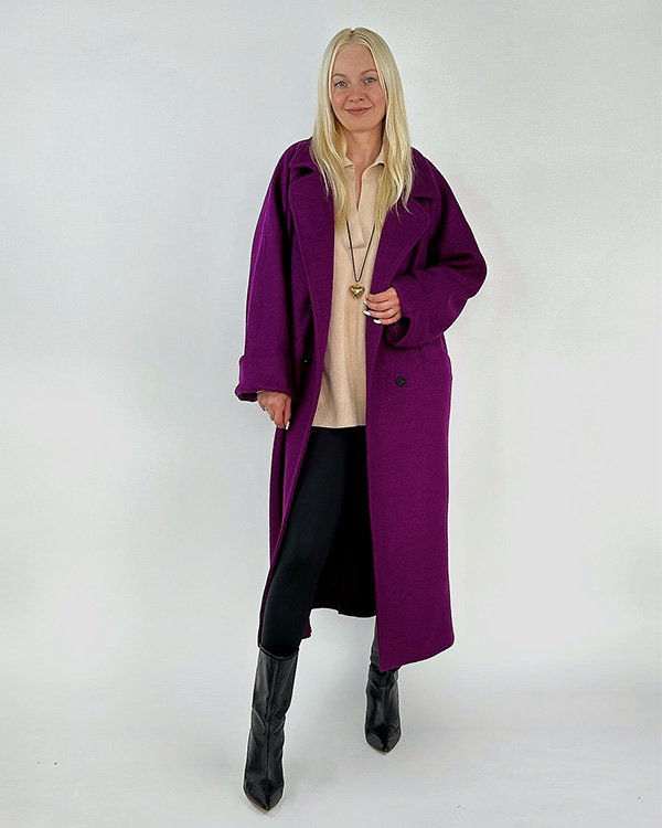 Фото: Двобортне утеплене пальто з вовни. Купити зі знижкою 36%.